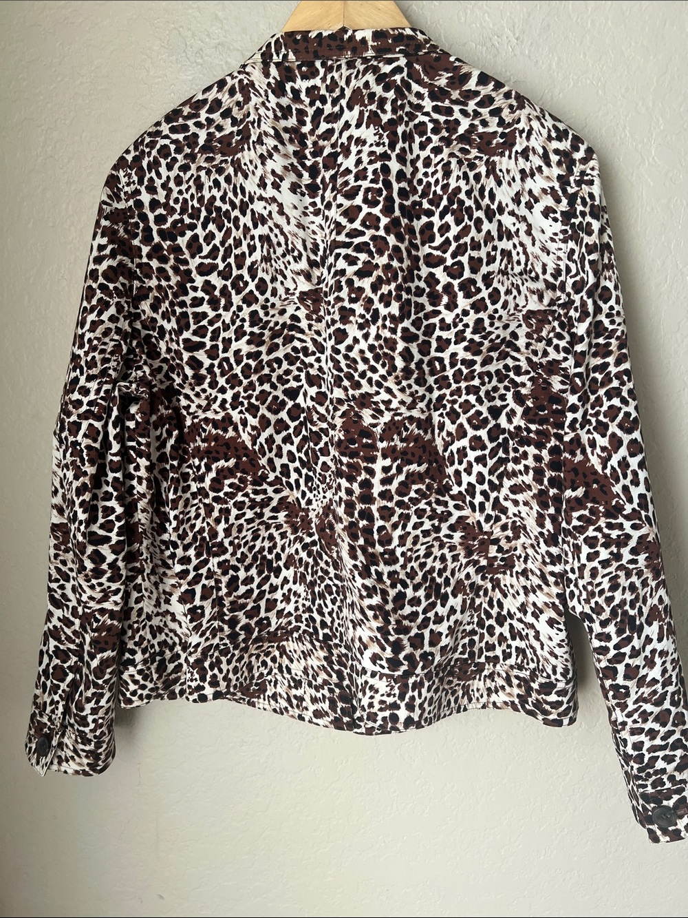 Lafayette 148 brown and cream leopard Shacket - Picture 9 of 9